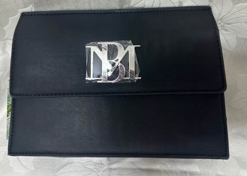 NEWBadgley Mischka Black Crossbody Bag. B149
